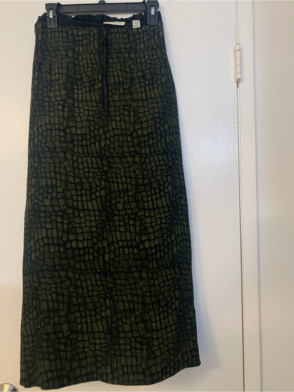 Amanda Smith Dark Green Patterned Maxi Skirt